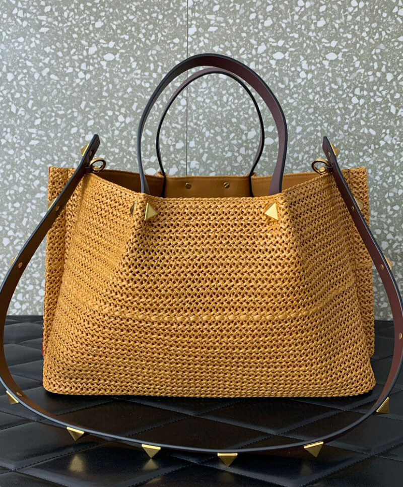 Valentino Medium Shopping Bag In Synthetic Raffia